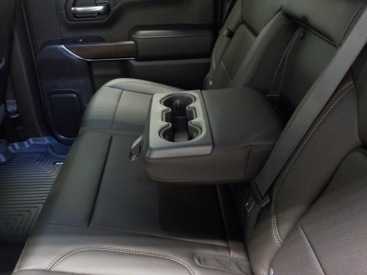 GMC Sierra 1500 4WD Crew Cab 147" SLT 2020