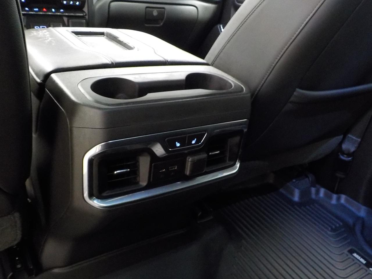 GMC Sierra 1500 4WD Crew Cab 147" SLT 2020