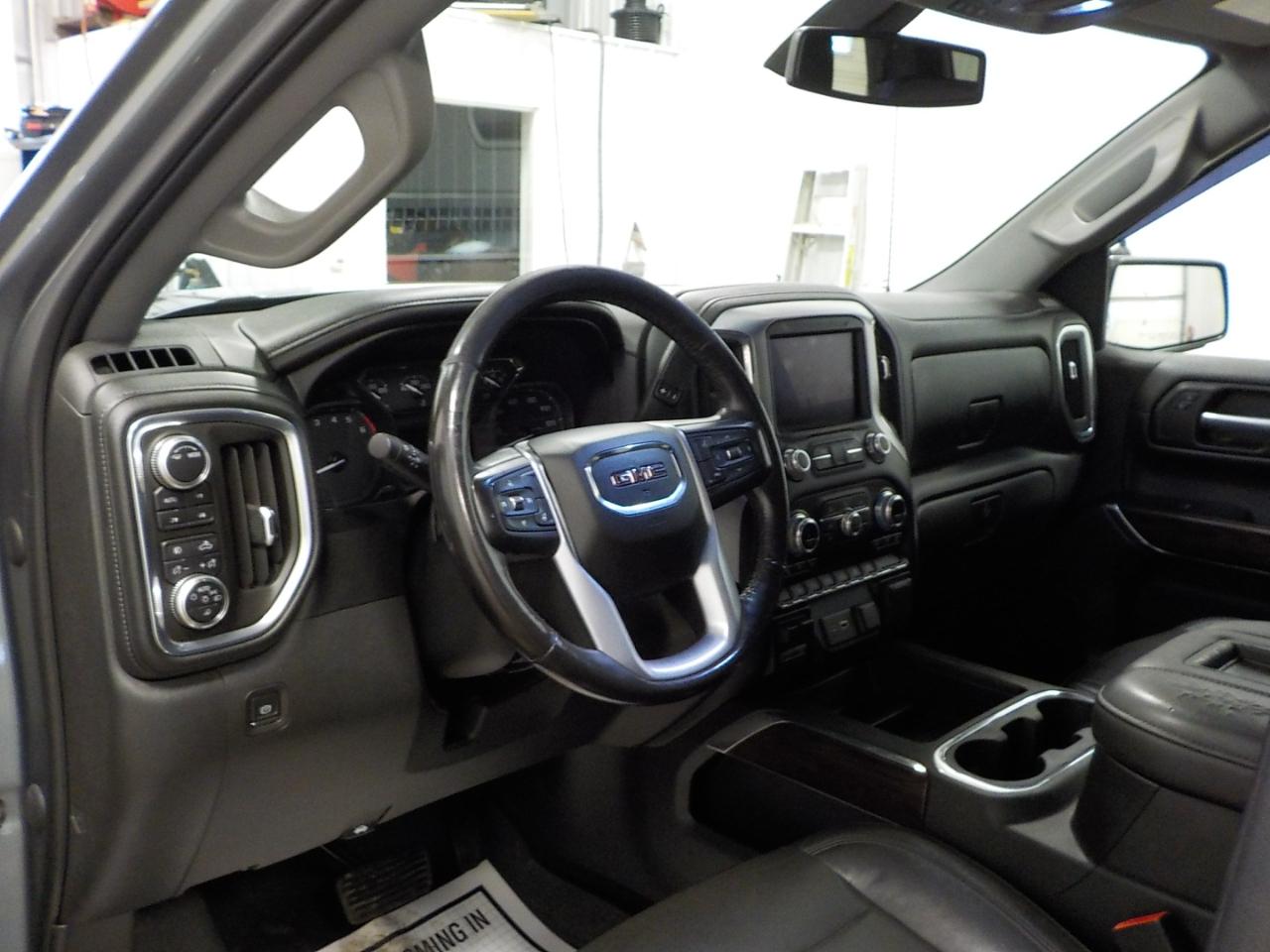 GMC Sierra 1500 4WD Crew Cab 147" SLT 2020