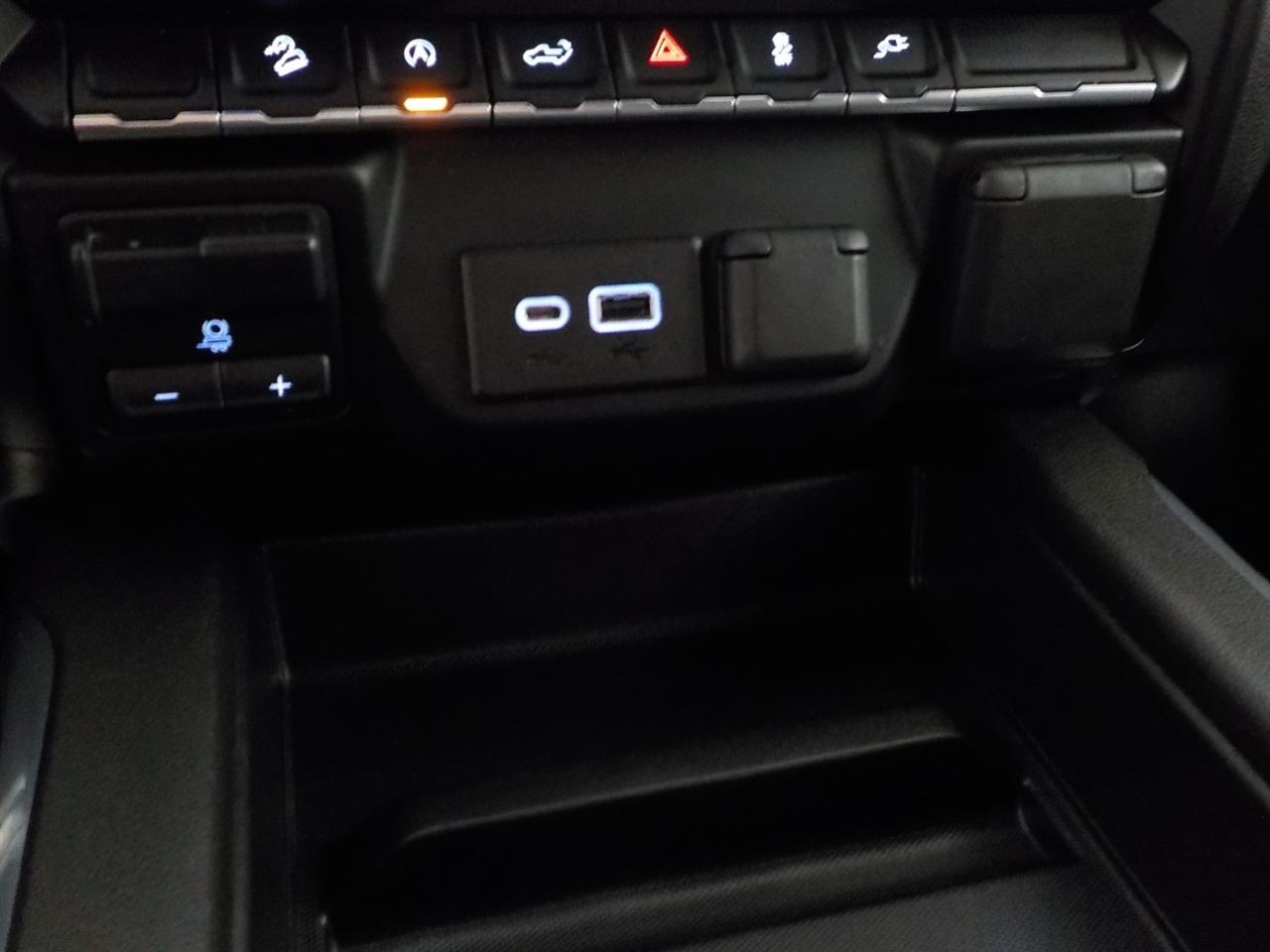 GMC Sierra 1500 4WD Crew Cab 147" SLT 2020