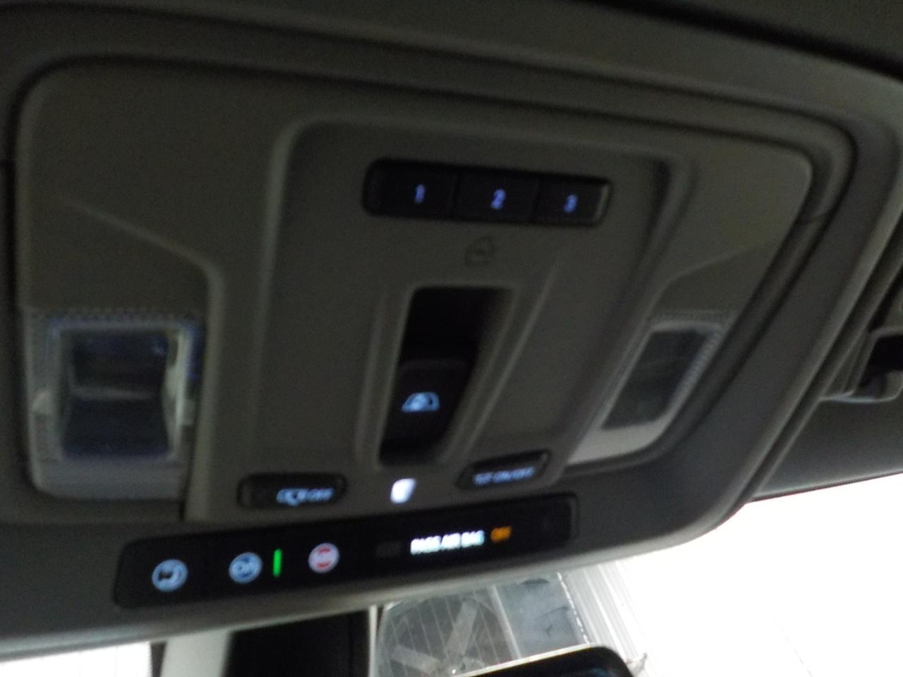 GMC Sierra 1500 4WD Crew Cab 147" SLT 2020