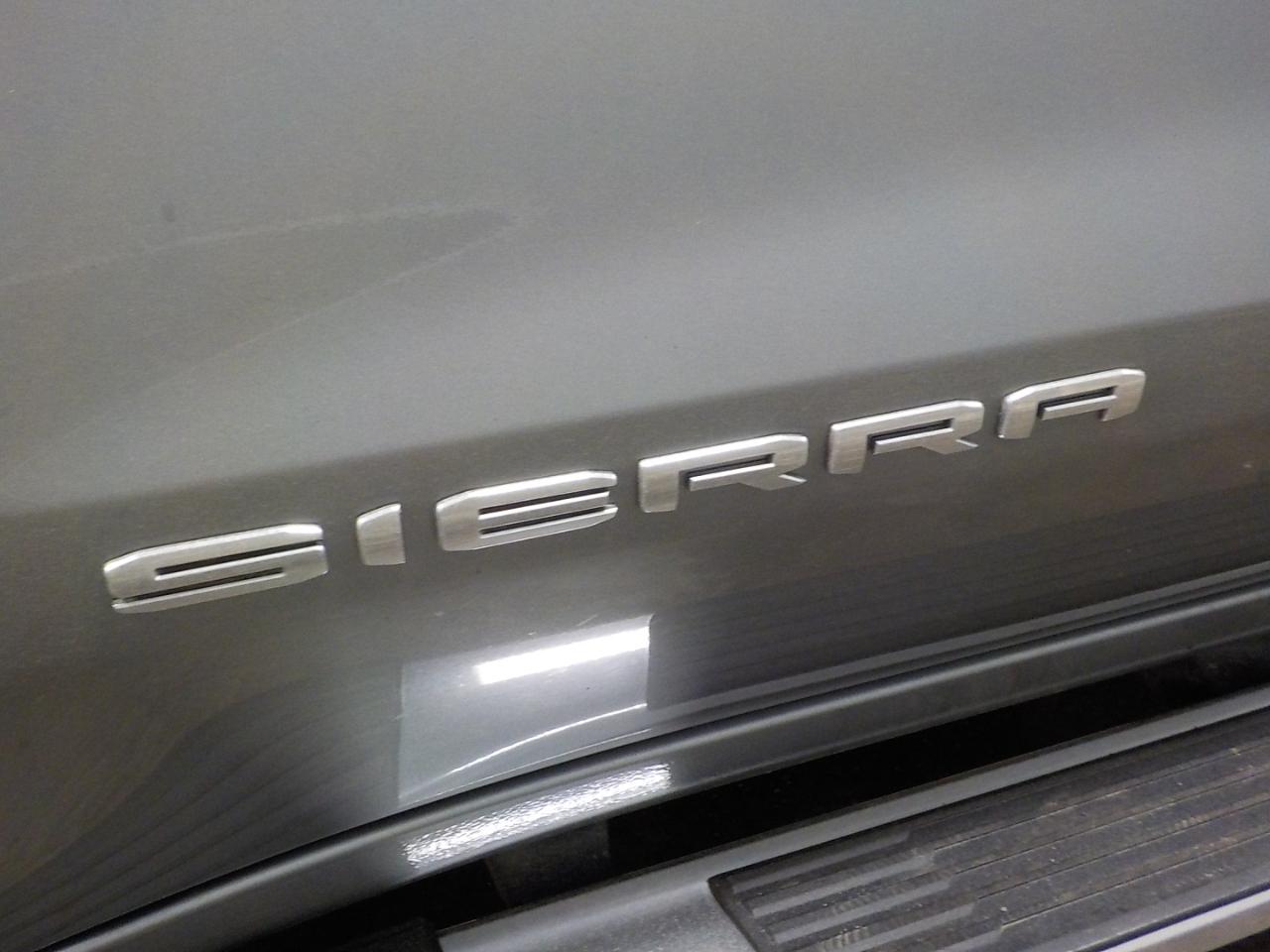 GMC Sierra 1500 4WD Crew Cab 147" SLT 2020