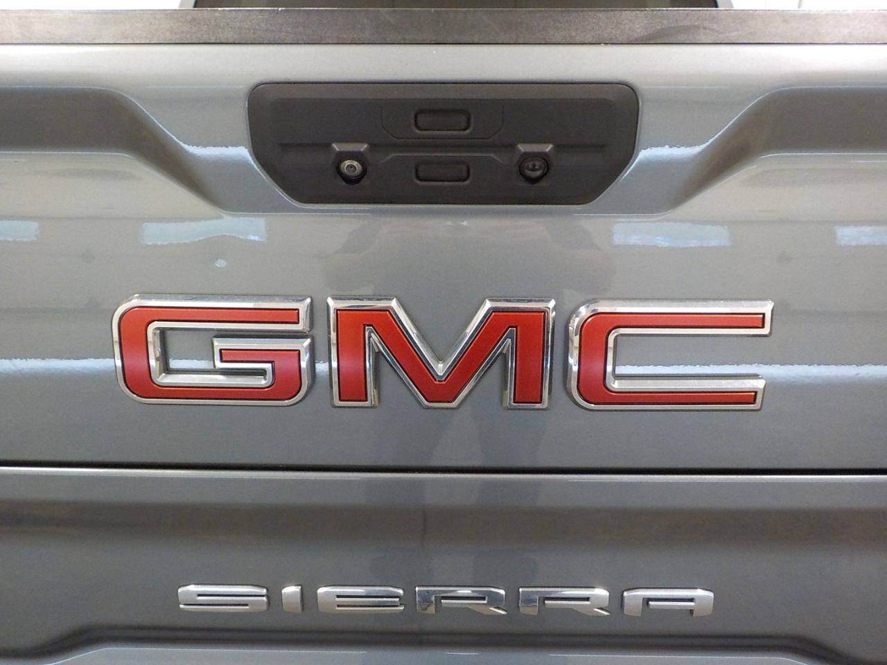 GMC Sierra 1500 4WD Crew Cab 147" SLT 2020