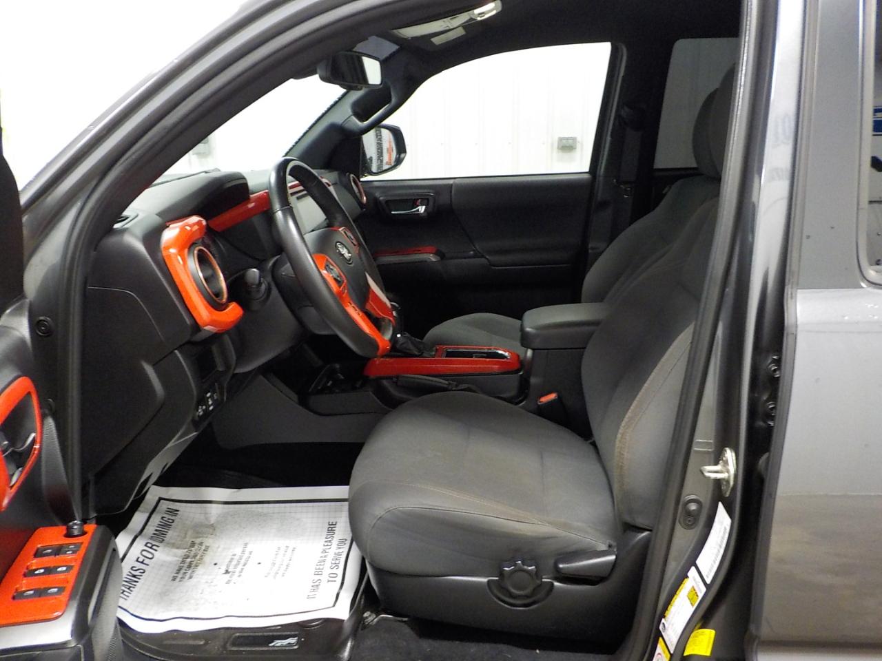 Toyota Tacoma 4WD TRD Sport Double Cab 5' Bed V6 AT (Natl) 2019