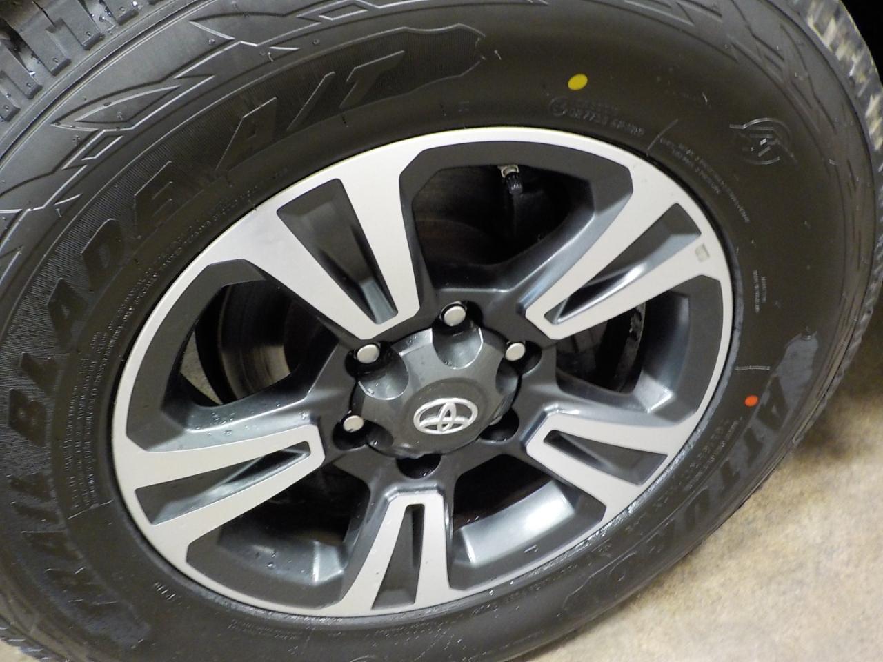 Toyota Tacoma 4WD TRD Sport Double Cab 5' Bed V6 AT (Natl) 2019