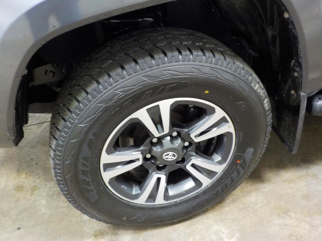 Toyota Tacoma 4WD TRD Sport Double Cab 5' Bed V6 AT (Natl) 2019