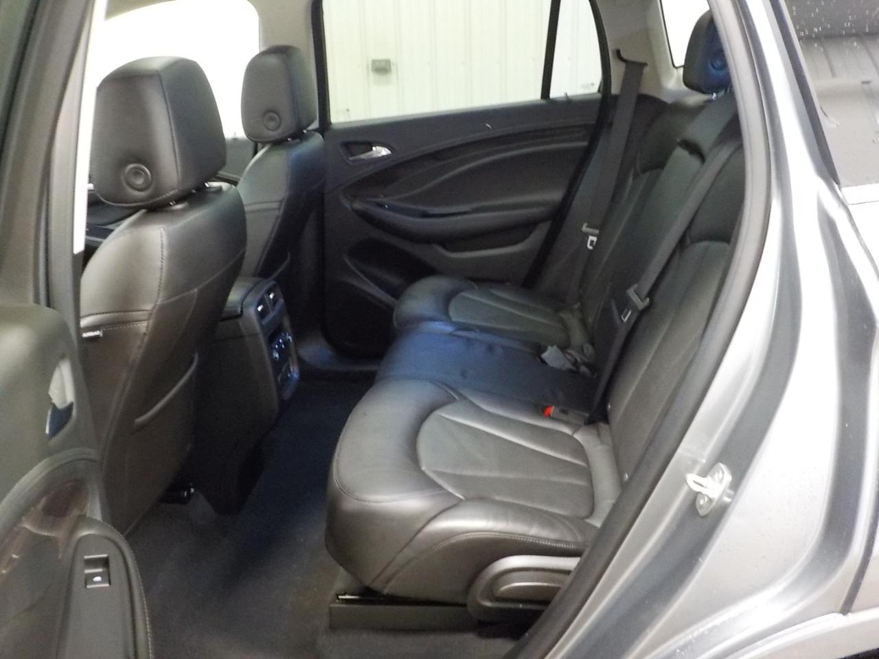 Buick Envision AWD 4dr Essence 2020