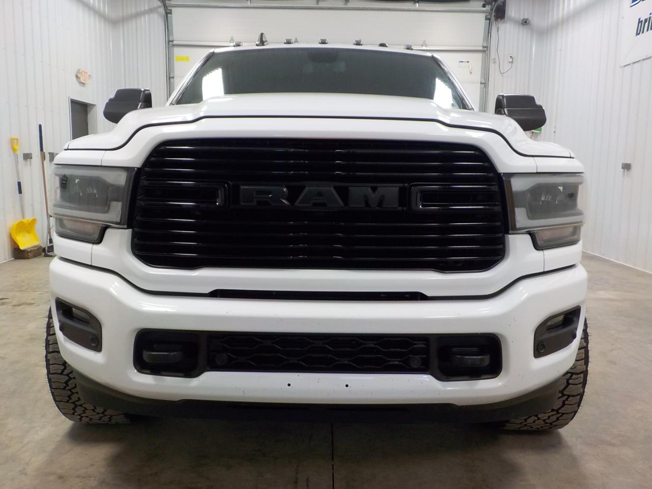 RAM 2500 Laramie 4x4 Crew Cab 6'4" Box 2019