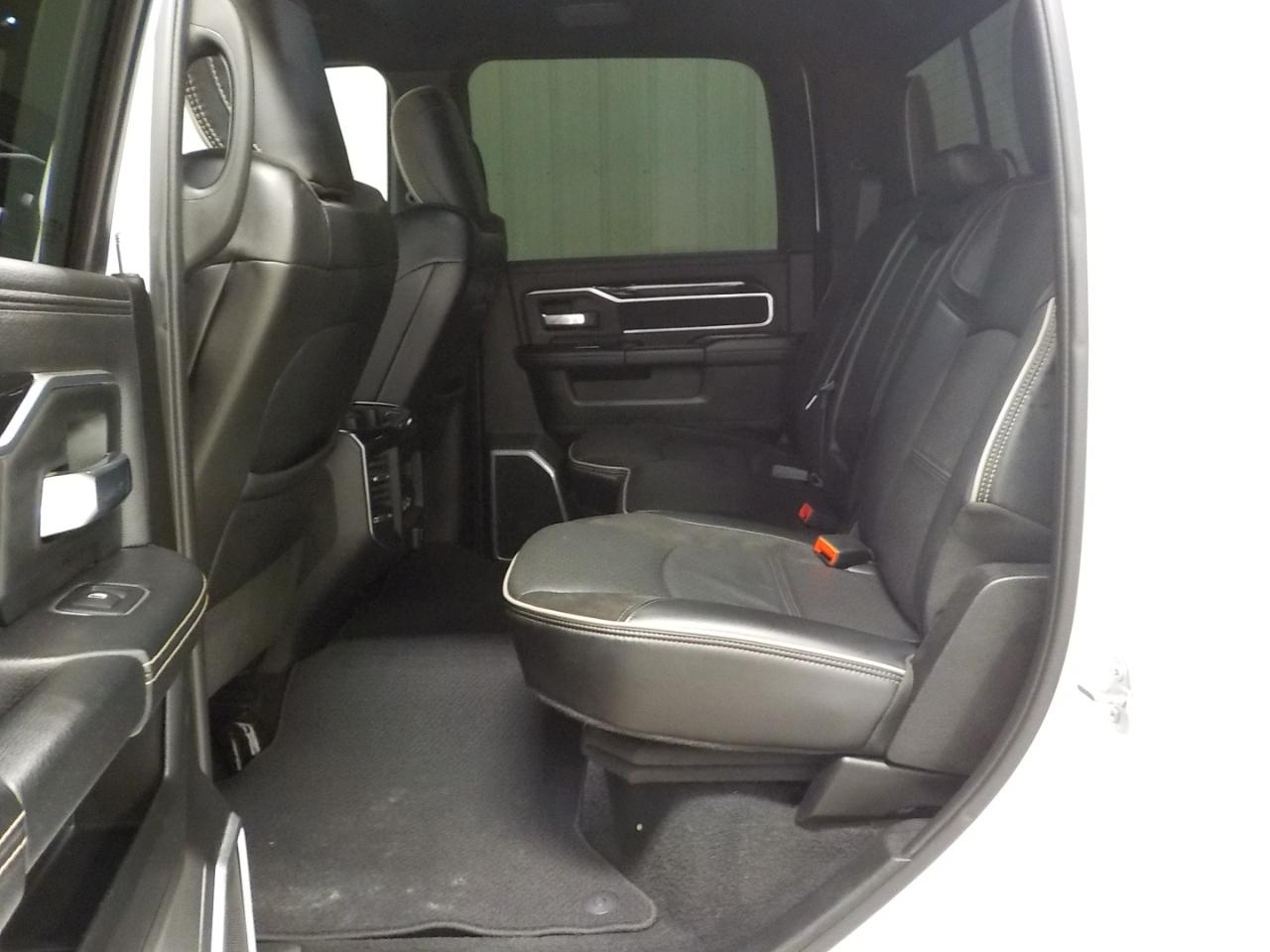 RAM 2500 Laramie 4x4 Crew Cab 6'4" Box 2019