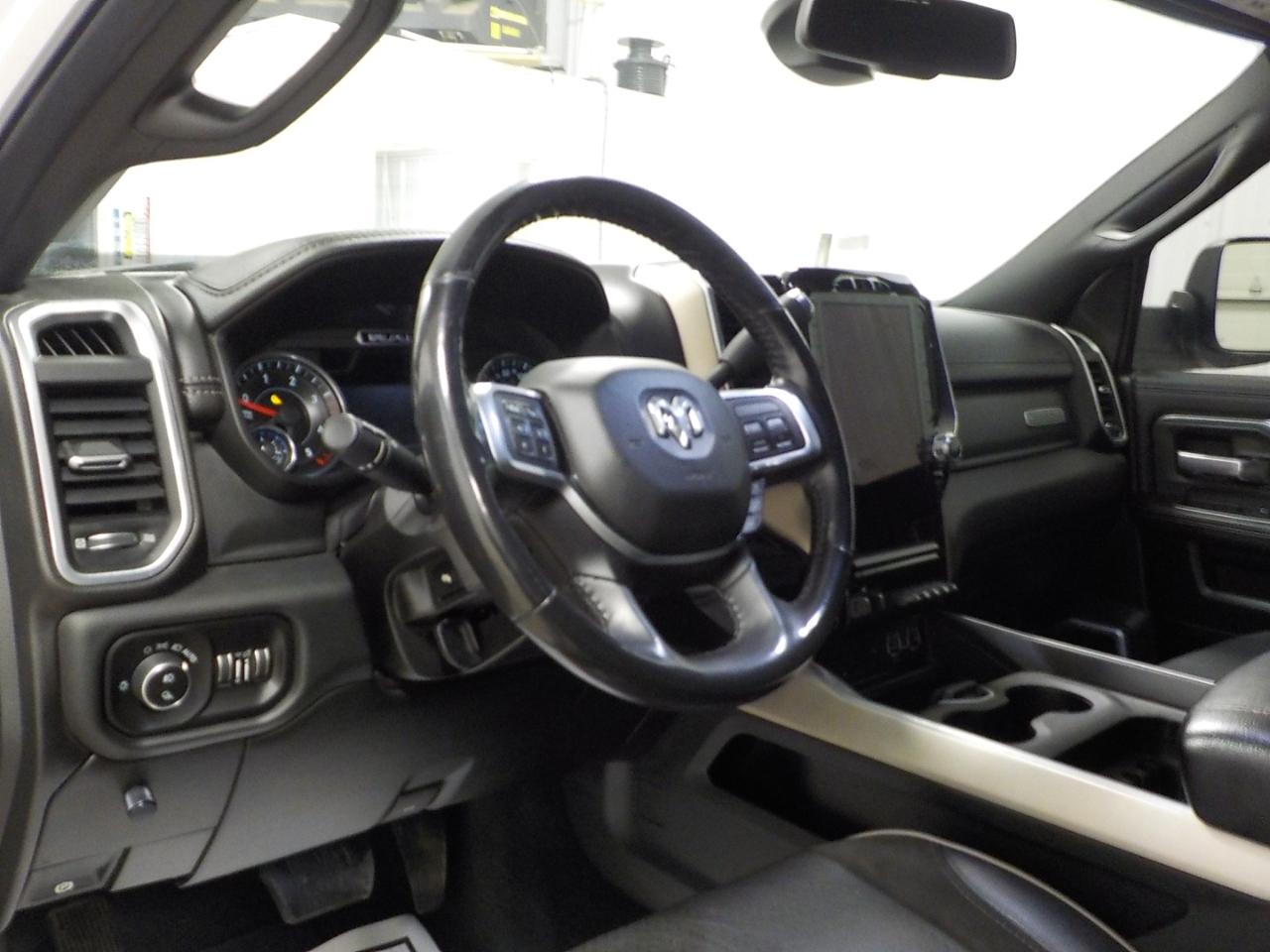 RAM 2500 Laramie 4x4 Crew Cab 6'4" Box 2019