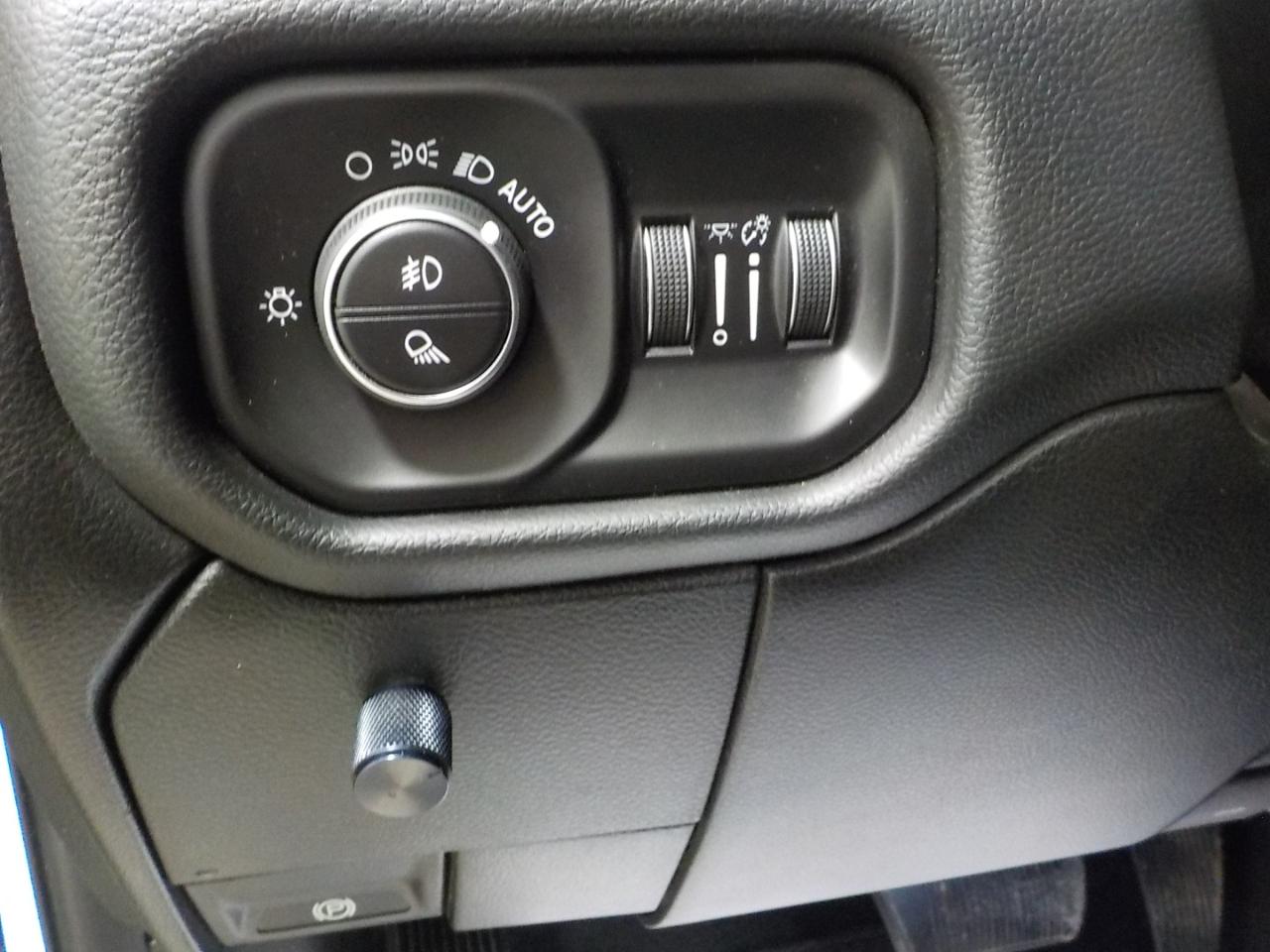 RAM 2500 Laramie 4x4 Crew Cab 6'4" Box 2019