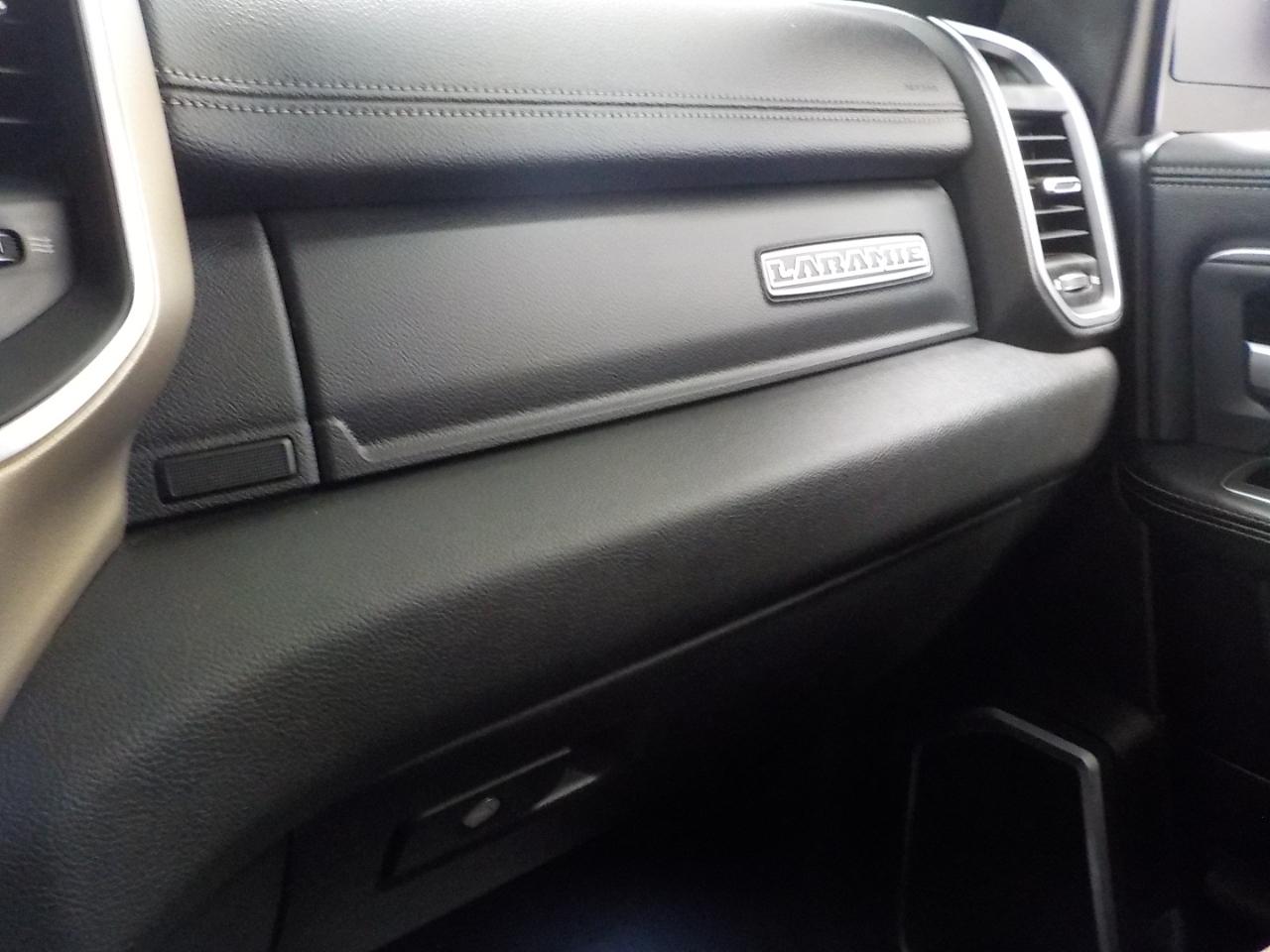 RAM 2500 Laramie 4x4 Crew Cab 6'4" Box 2019