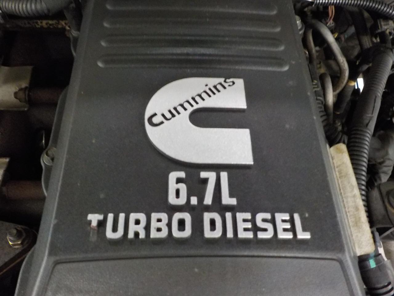 RAM 2500 Laramie 4x4 Crew Cab 6'4" Box 2019