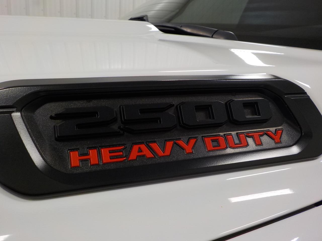 RAM 2500 Laramie 4x4 Crew Cab 6'4" Box 2019