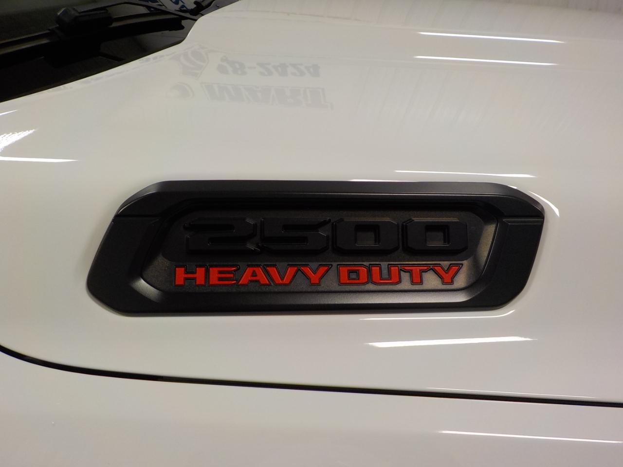 RAM 2500 Laramie 4x4 Crew Cab 6'4" Box 2019