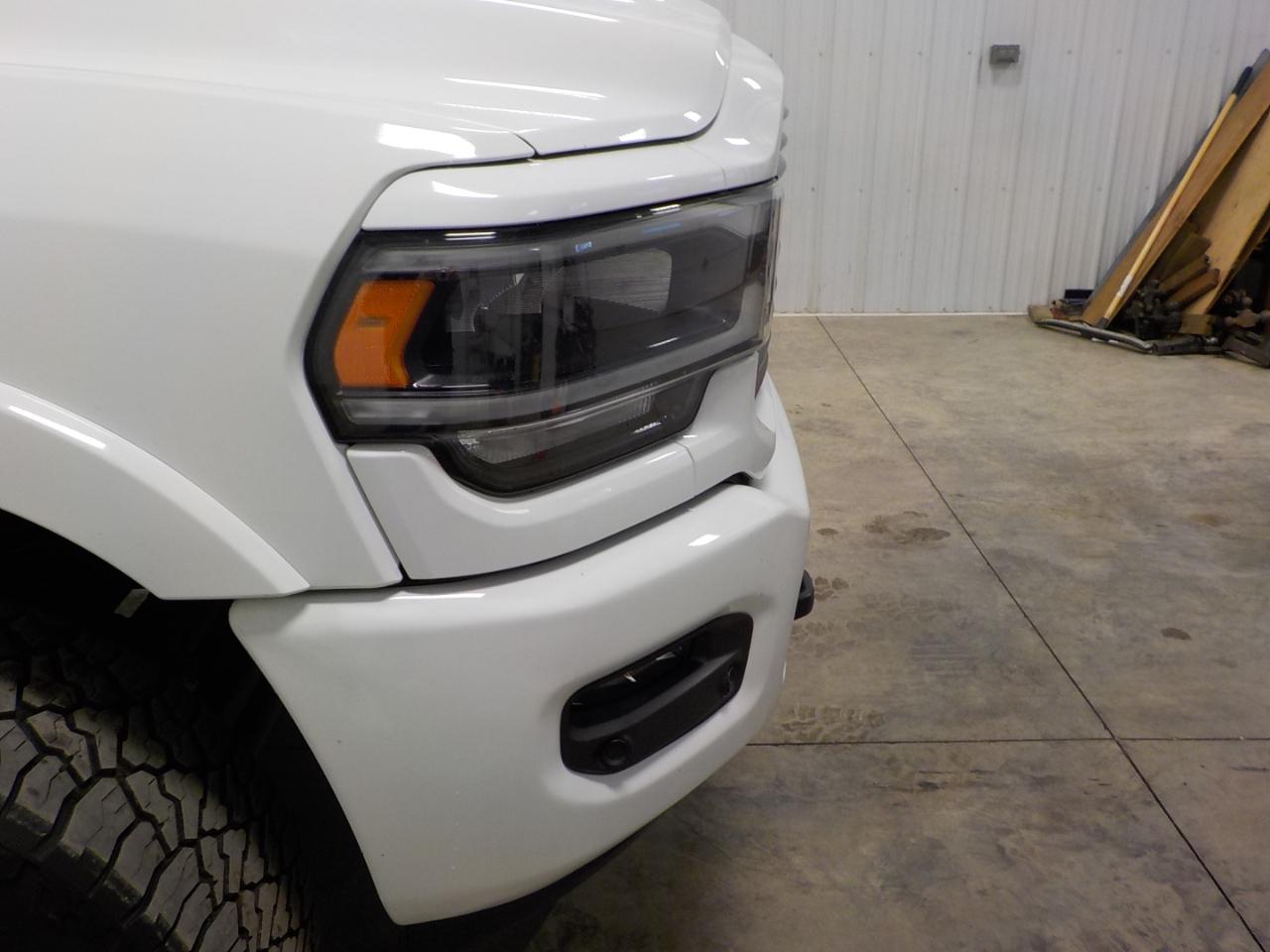 RAM 2500 Laramie 4x4 Crew Cab 6'4" Box 2019