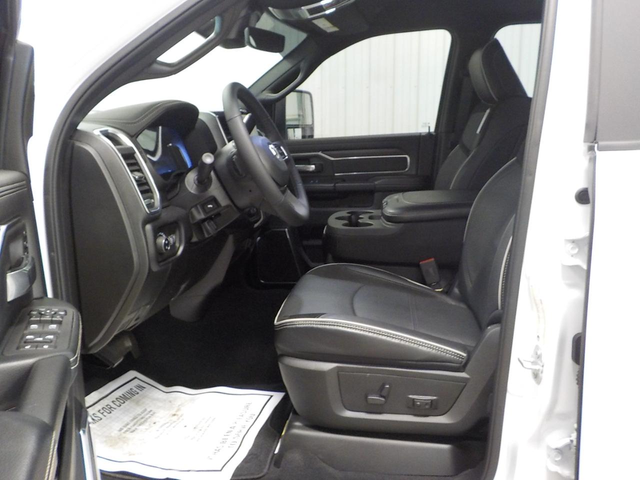 RAM 2500 Laramie 4x4 Crew Cab 6'4" Box 2026