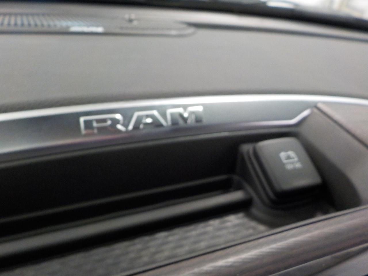 RAM 2500 Laramie 4x4 Crew Cab 6'4" Box 2026