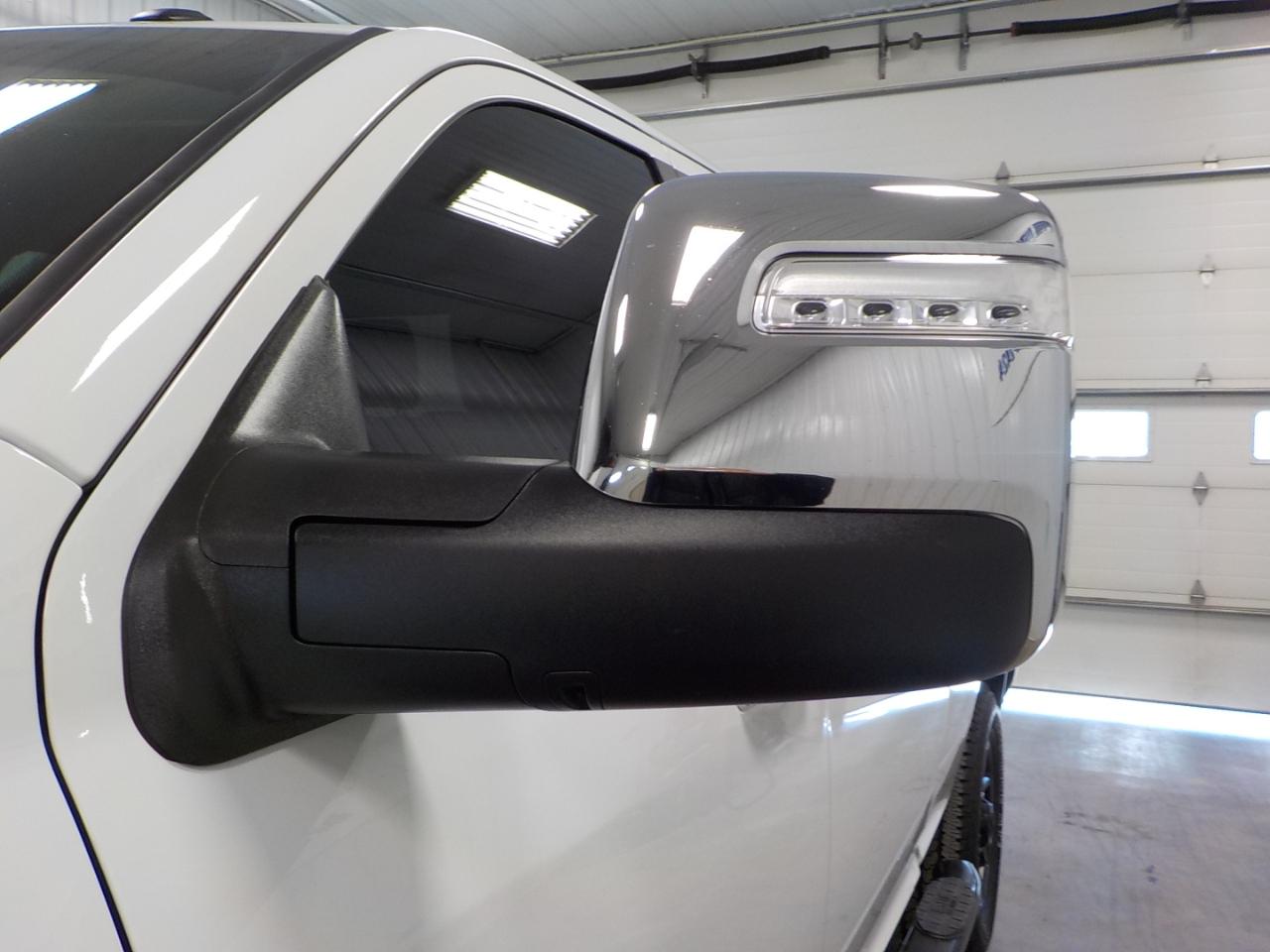 RAM 2500 Laramie 4x4 Crew Cab 6'4" Box 2026