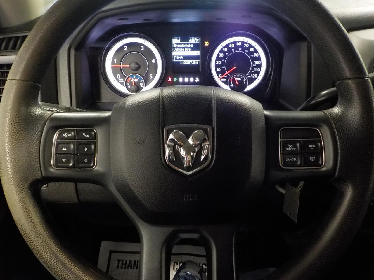 RAM 2500 Tradesman 4x4 Crew Cab 6'4" Box 2017