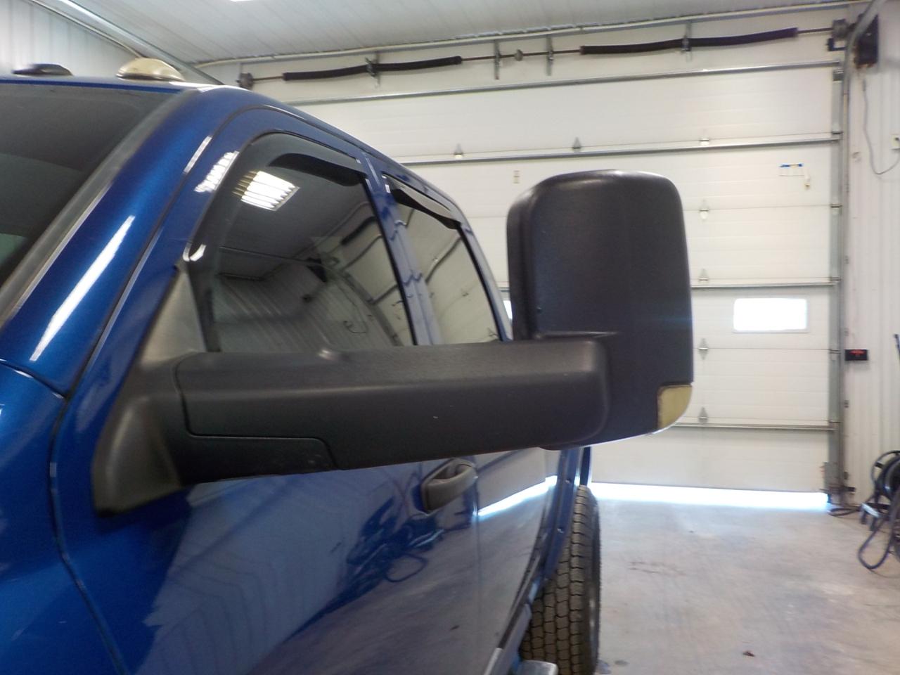 RAM 2500 Tradesman 4x4 Crew Cab 6'4" Box 2017