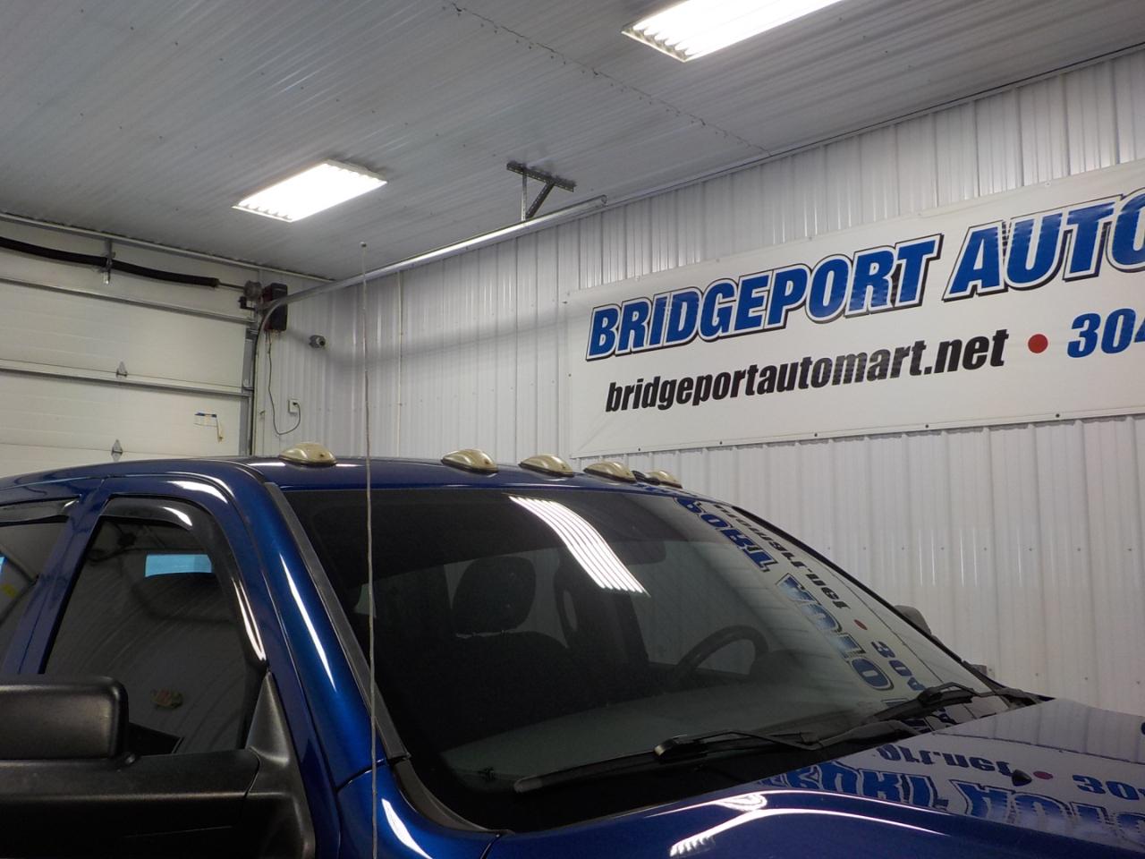 RAM 2500 Tradesman 4x4 Crew Cab 6'4" Box 2017