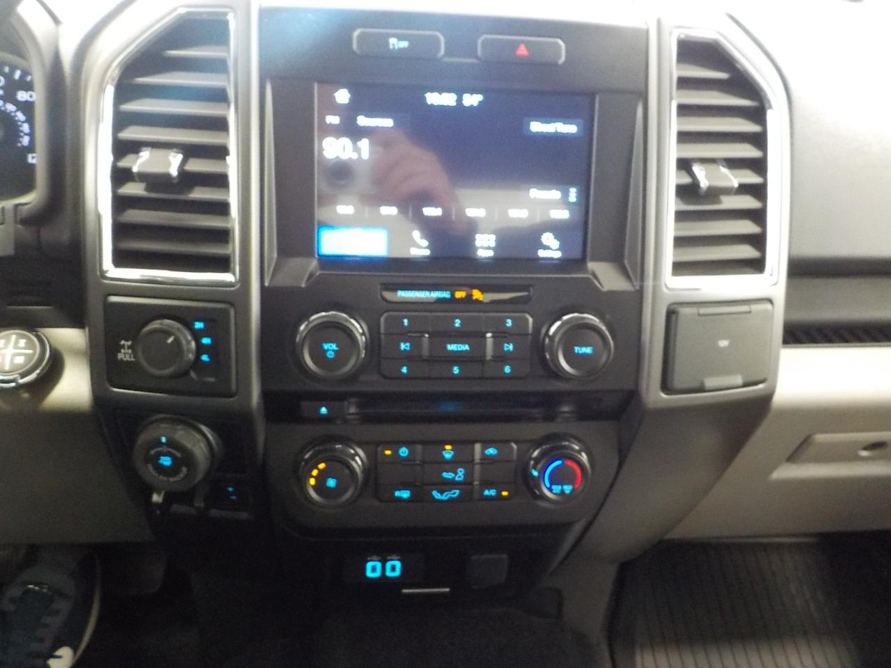 Ford F-150 4WD SuperCrew 145" King Ranch 2016