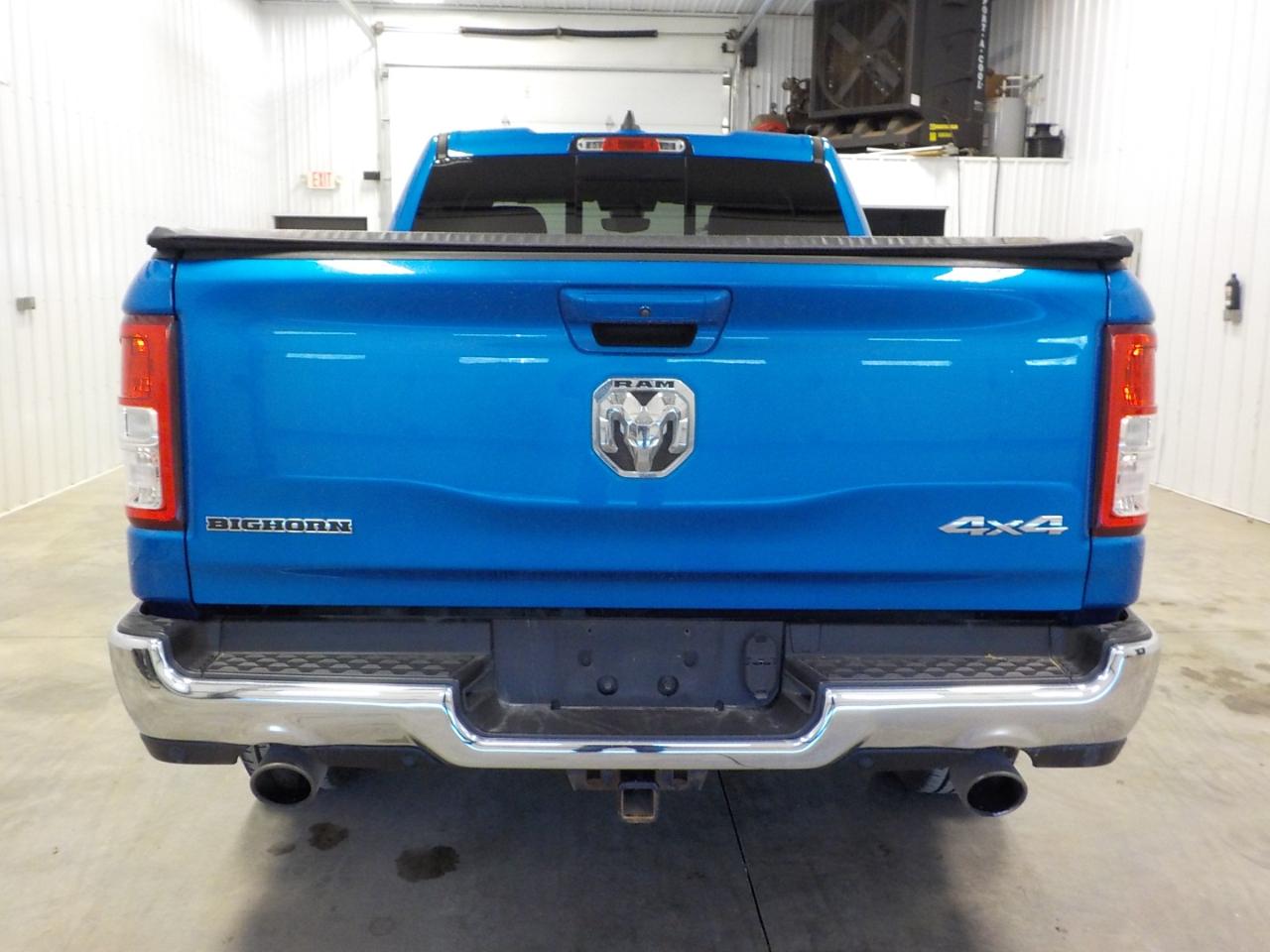 RAM 1500 Big Horn 4x4 Quad Cab 6'4" Box 2021