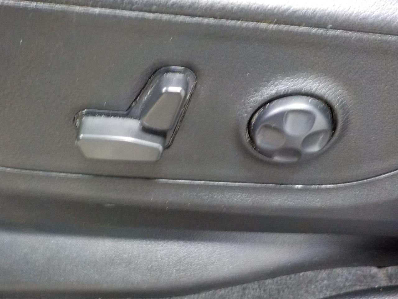 RAM 1500 Big Horn 4x4 Quad Cab 6'4" Box 2021