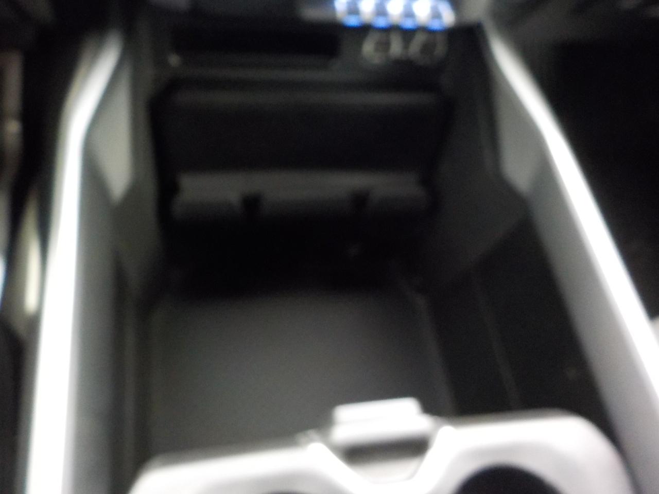 RAM 1500 Big Horn 4x4 Quad Cab 6'4" Box 2021