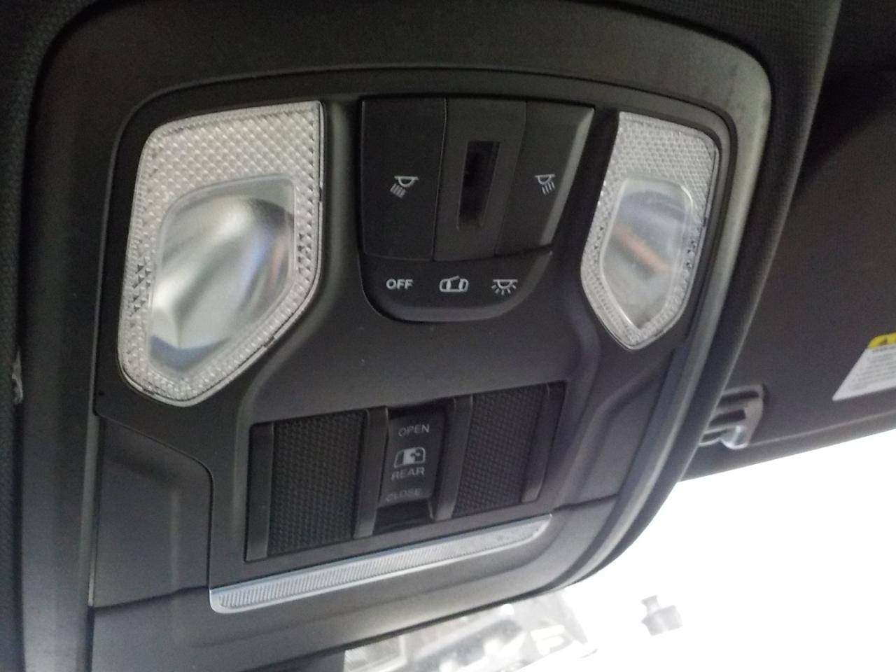 RAM 1500 Big Horn 4x4 Quad Cab 6'4" Box 2021