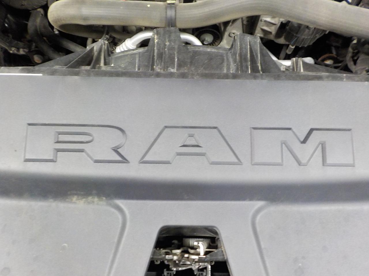 RAM 1500 Big Horn 4x4 Quad Cab 6'4" Box 2021