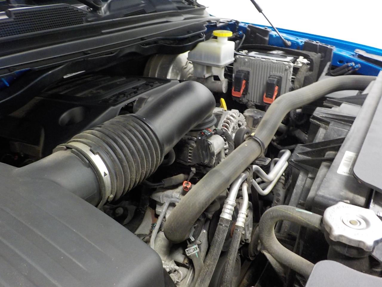 RAM 1500 Big Horn 4x4 Quad Cab 6'4" Box 2021