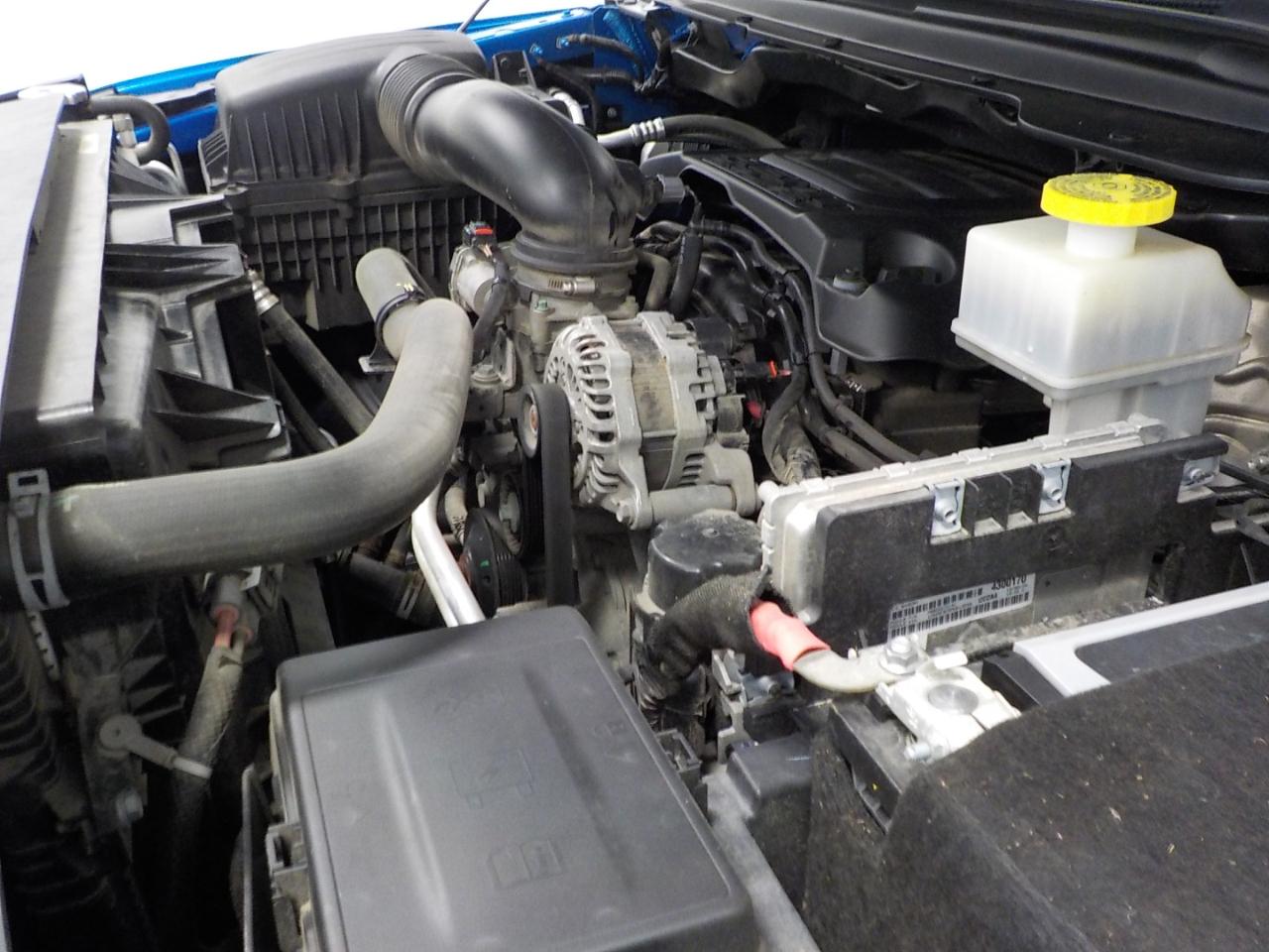 RAM 1500 Big Horn 4x4 Quad Cab 6'4" Box 2021