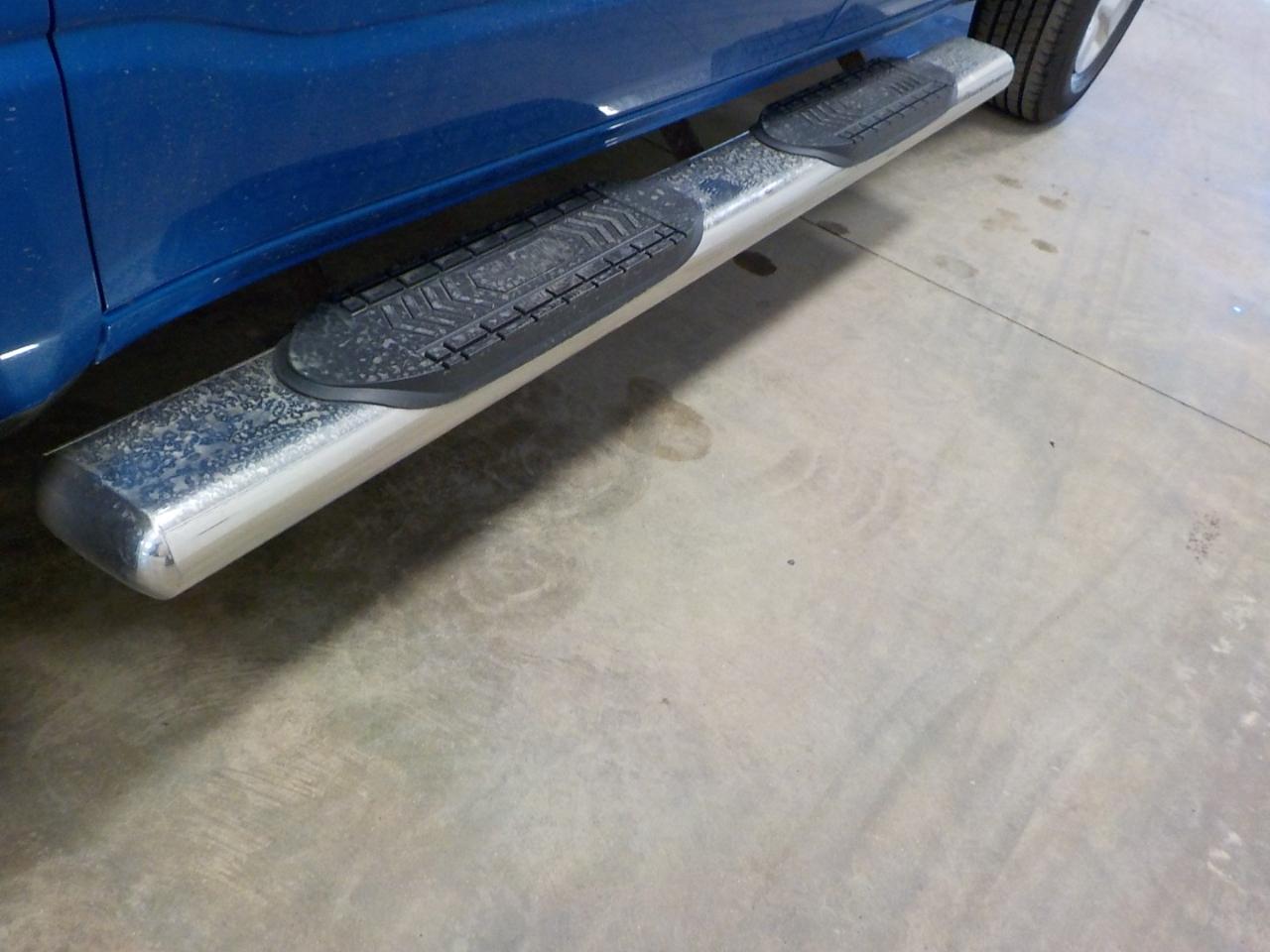 RAM 1500 Big Horn 4x4 Quad Cab 6'4" Box 2021