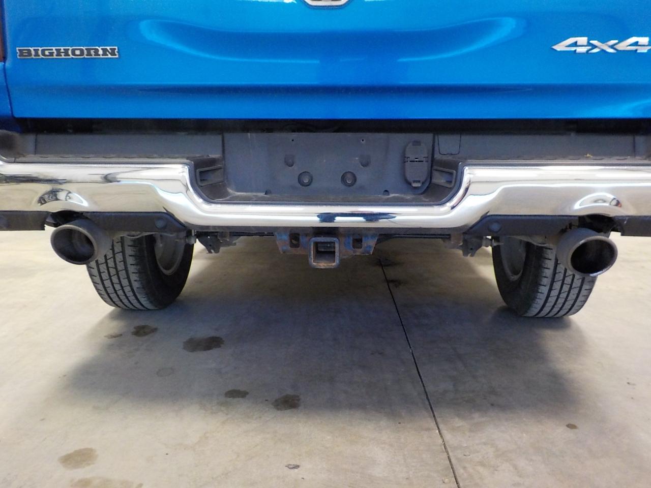 RAM 1500 Big Horn 4x4 Quad Cab 6'4" Box 2021