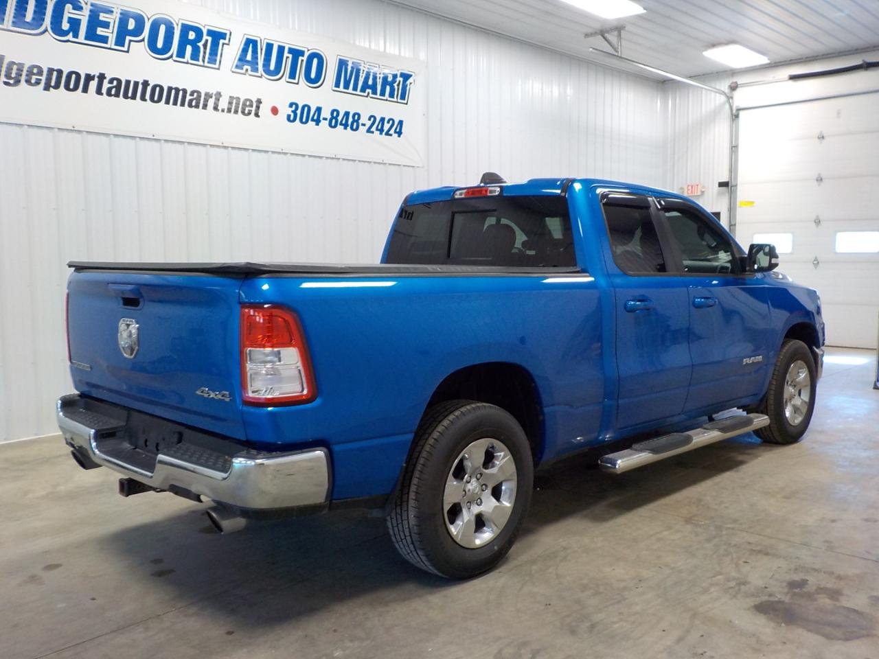 RAM 1500 Big Horn 4x4 Quad Cab 6'4" Box 2021