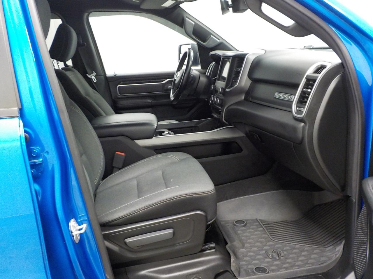 RAM 1500 Big Horn 4x4 Quad Cab 6'4" Box 2021