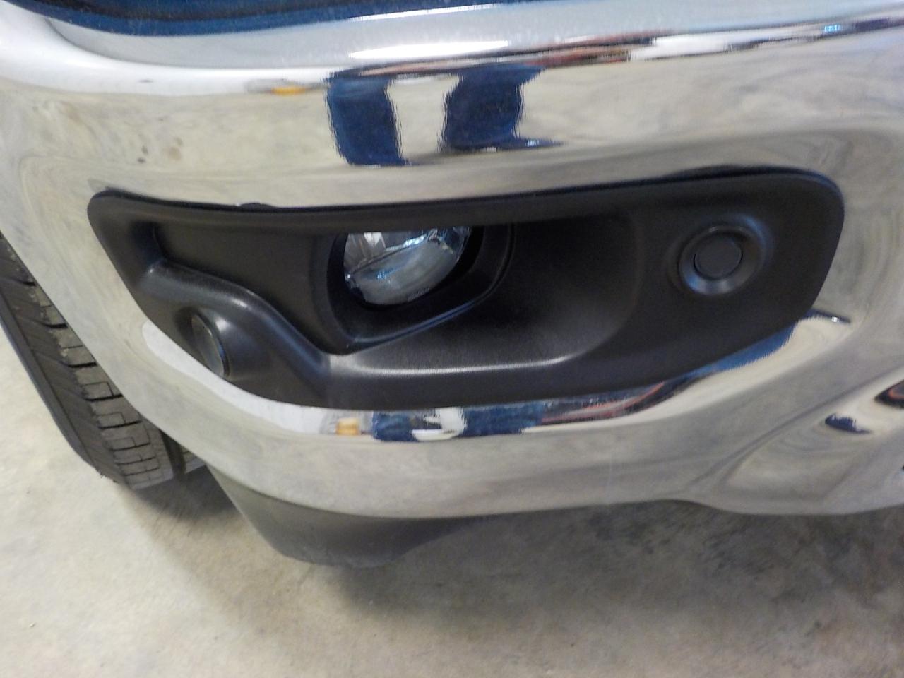 RAM 1500 Big Horn 4x4 Quad Cab 6'4" Box 2021