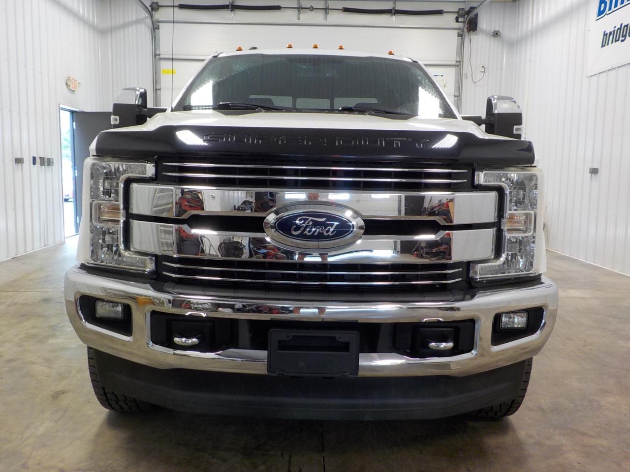 Ford Super Duty F-250 SRW Lariat 4WD Crew Cab 6.75' Box 2017