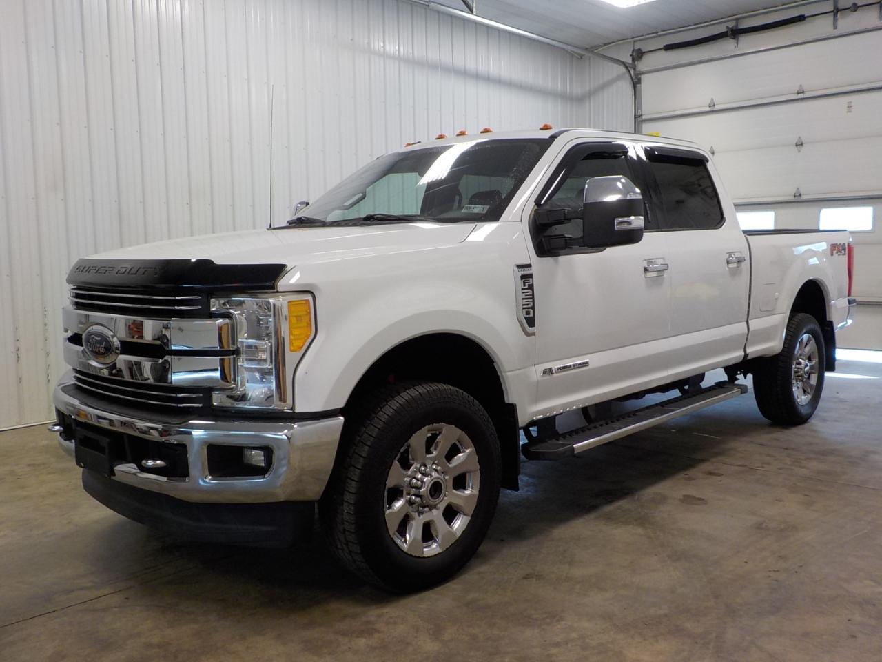 Ford Super Duty F-250 SRW Lariat 4WD Crew Cab 6.75' Box 2017