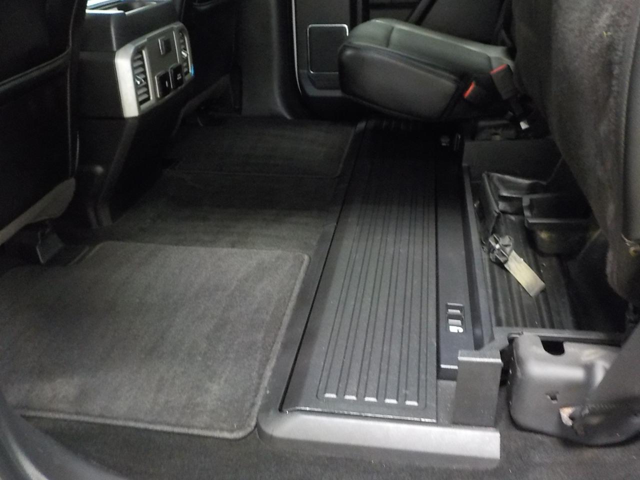 Ford Super Duty F-250 SRW Lariat 4WD Crew Cab 6.75' Box 2017