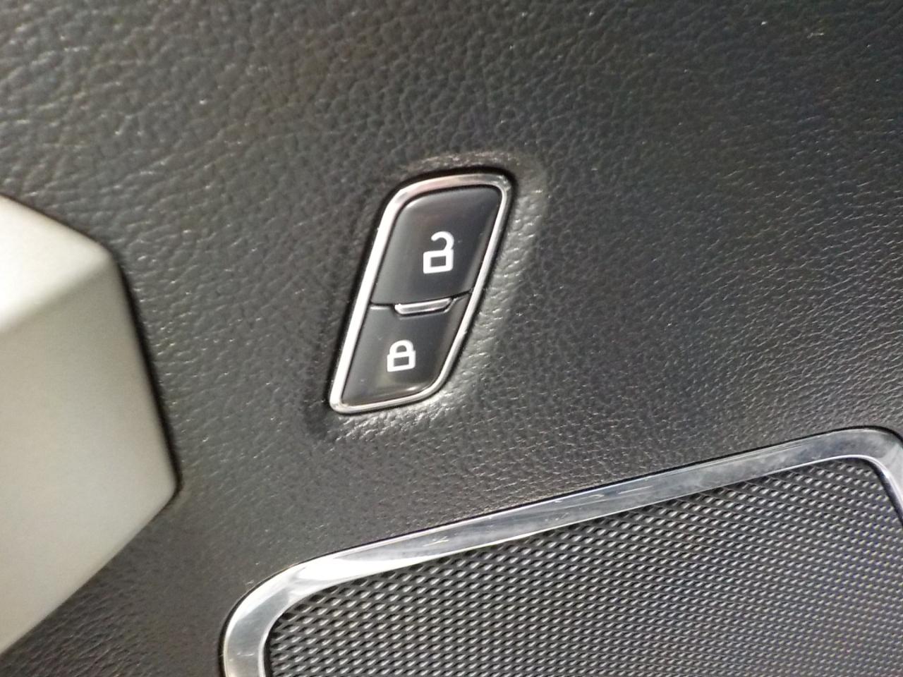 Ford Super Duty F-250 SRW Lariat 4WD Crew Cab 6.75' Box 2017