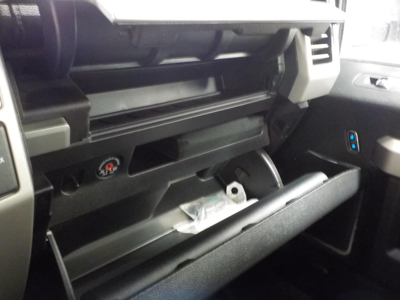 Ford Super Duty F-250 SRW Lariat 4WD Crew Cab 6.75' Box 2017