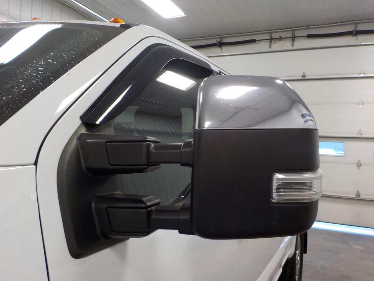 Ford Super Duty F-250 SRW Lariat 4WD Crew Cab 6.75' Box 2017