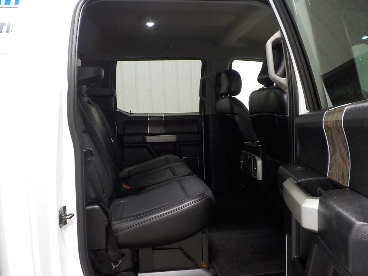 Ford Super Duty F-250 SRW Lariat 4WD Crew Cab 6.75' Box 2017