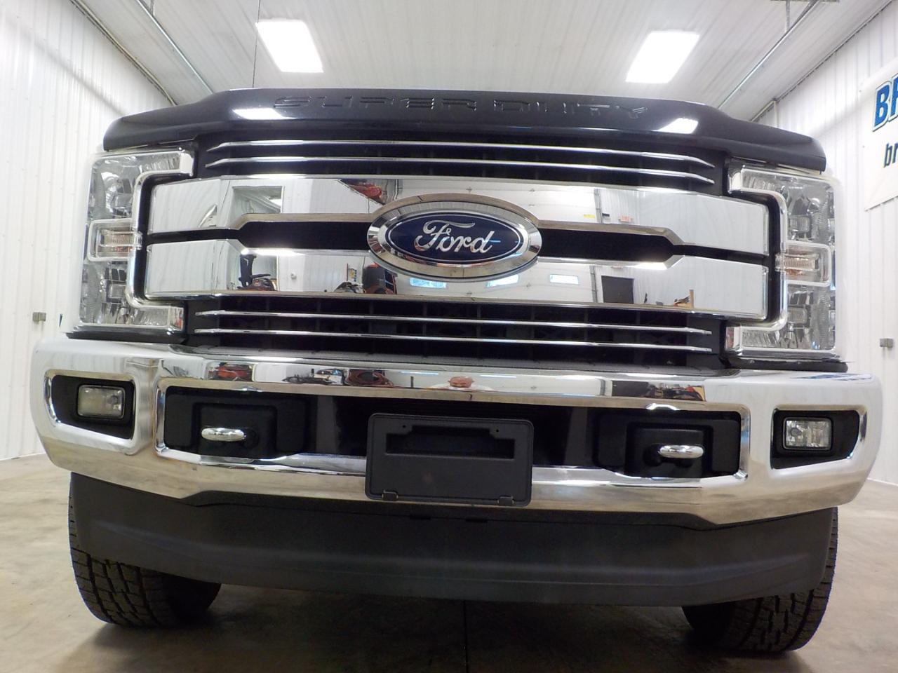 Ford Super Duty F-250 SRW Lariat 4WD Crew Cab 6.75' Box 2017