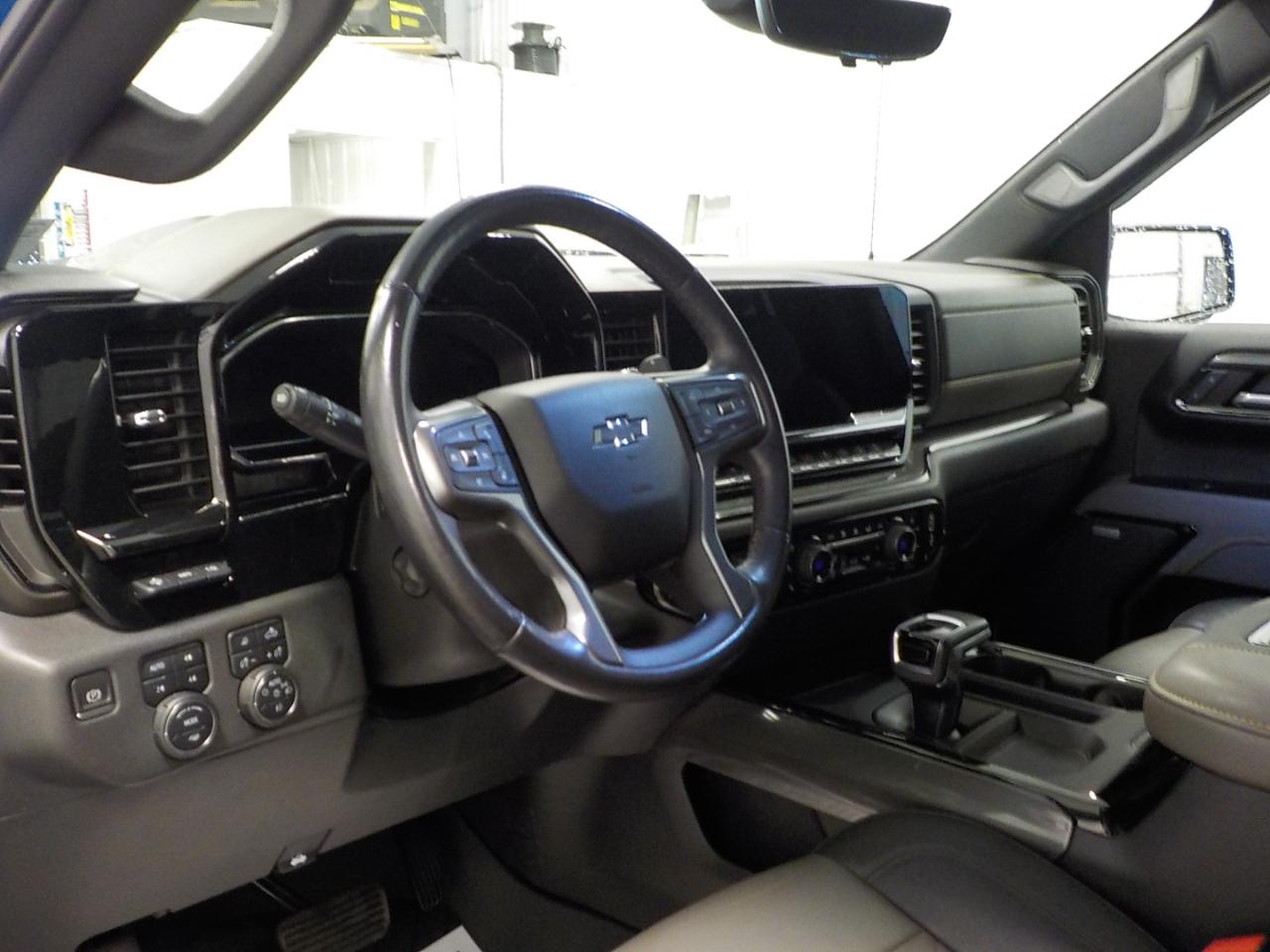 Chevrolet Silverado 1500 4WD Crew Cab 147" ZR2 2022