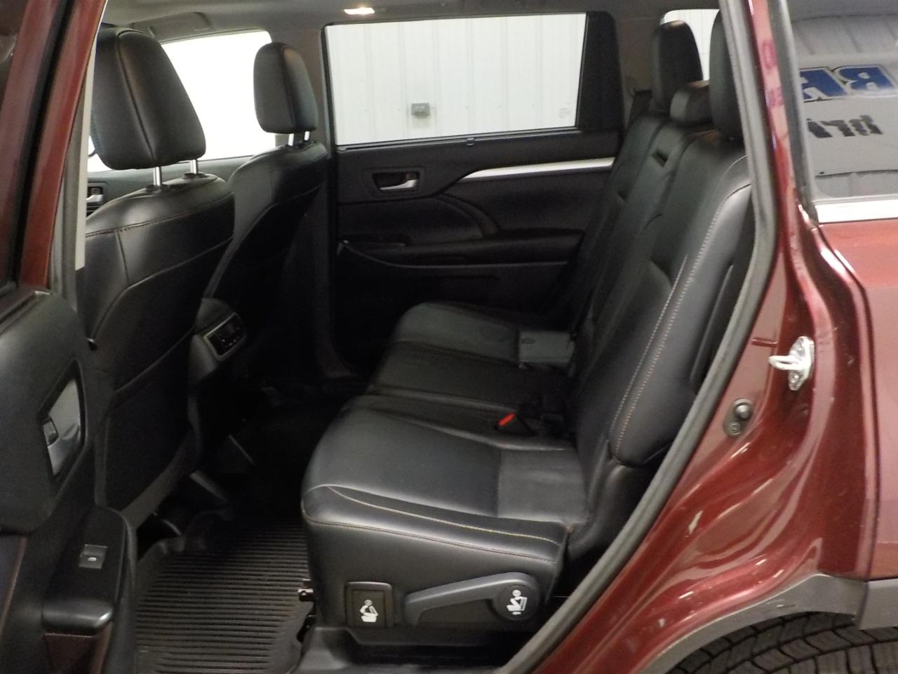 Toyota Highlander XLE V6 AWD (Natl) 2018