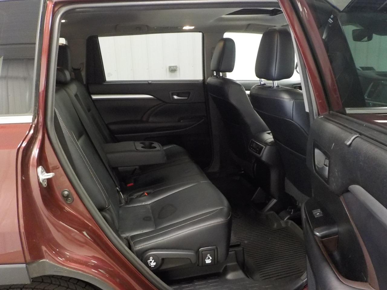 Toyota Highlander XLE V6 AWD (Natl) 2018